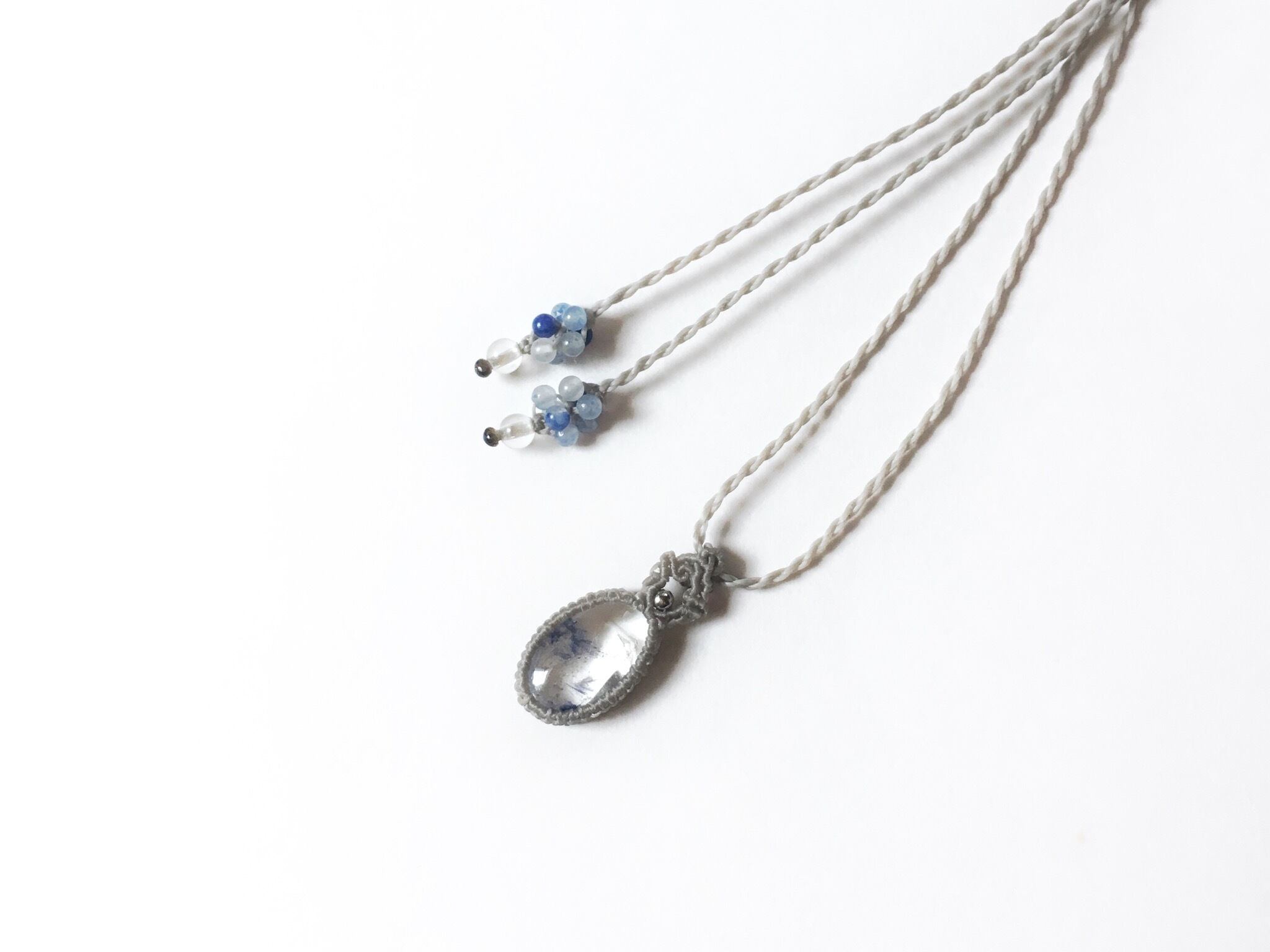 デュモルチェライトインクォーツ macramé necklace