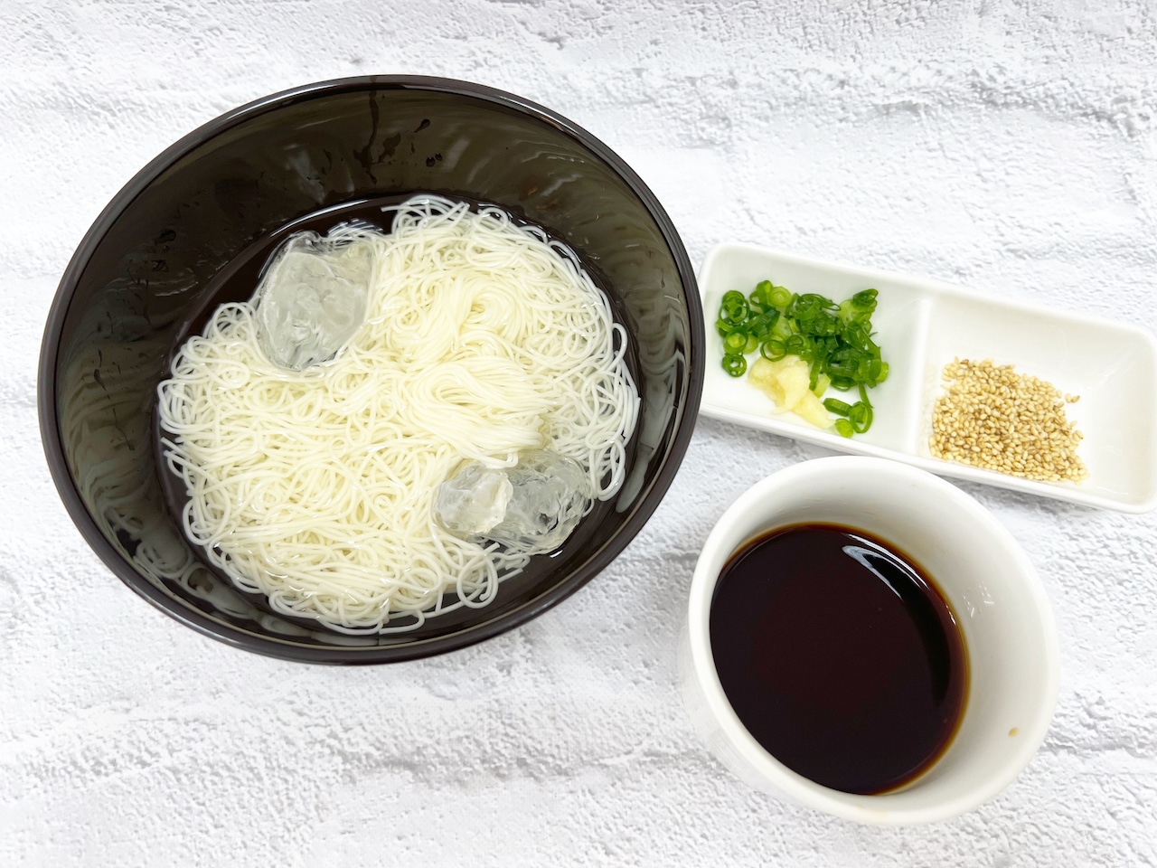 揖保乃糸そうめん　（50g×4束×6袋　ストレート特製めんつゆ300ml×2本）