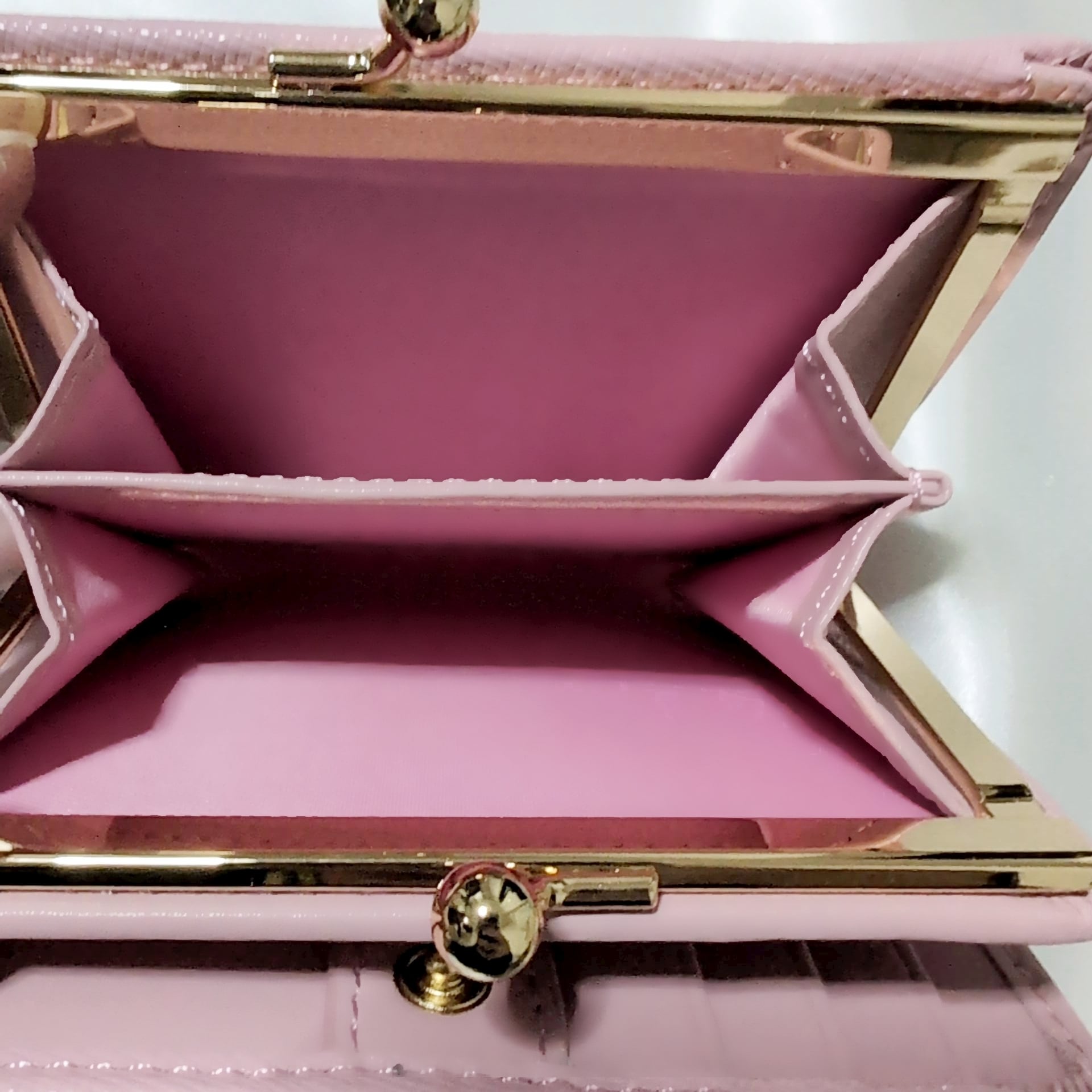 付属品完備 美品 ヴィヴィアンウエストウッド 折り財布 がま口 ピンク 限定 ⭐︎希少⭐︎ヴィヴィアンウエストウッド ピンク 二つ折り財布 がま口