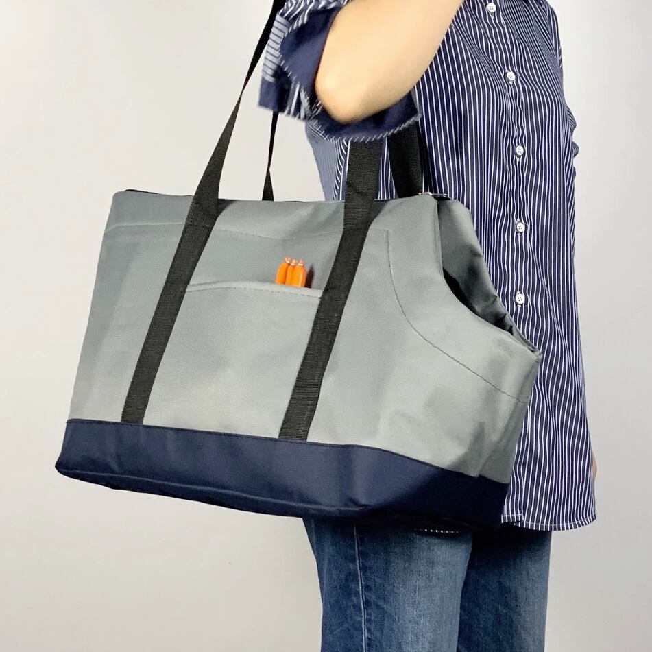 キャット 猫 ドッグ 犬 キャリー バッグ ベーシック かわいい きれいめ シンプル カジュアル 上品 おしゃれ モダン 主役級 存在感 ベーシック シンプル 無地 春 夏 秋 冬 オールシーズン 男の子 女の子 成犬 子ども スクール デート お出かけ お泊まり アウトドア キャンプ イベント リゾート 旅行 海 プール 公園 休日 バカンス レストラン 室内 普段使い インスタ映え 定番 S M L XL グレー オフホワイト ピンク オレンジ ブルー