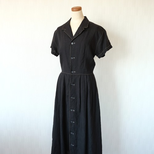 オープンカラーワンピース