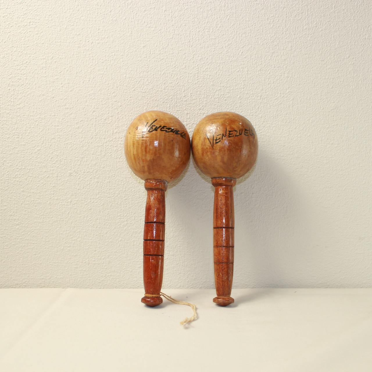 ベネズエラの民族系打楽器　マラカス　ペア