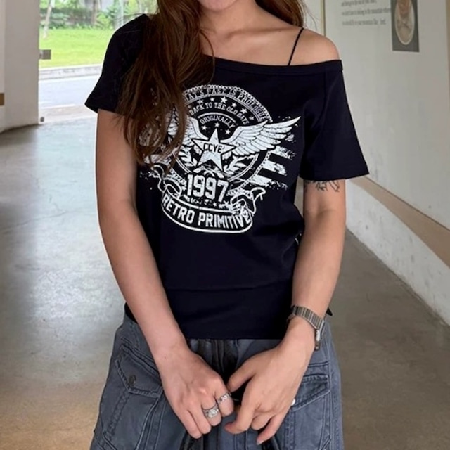 ワンショルダーレトロエンブレムグラフィックTシャツ 2col R02446