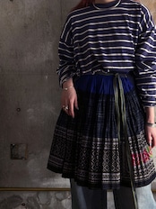 H’mong tribe／Vintage indigo batik skirt