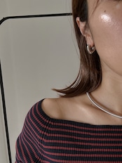 sleek wave necklace