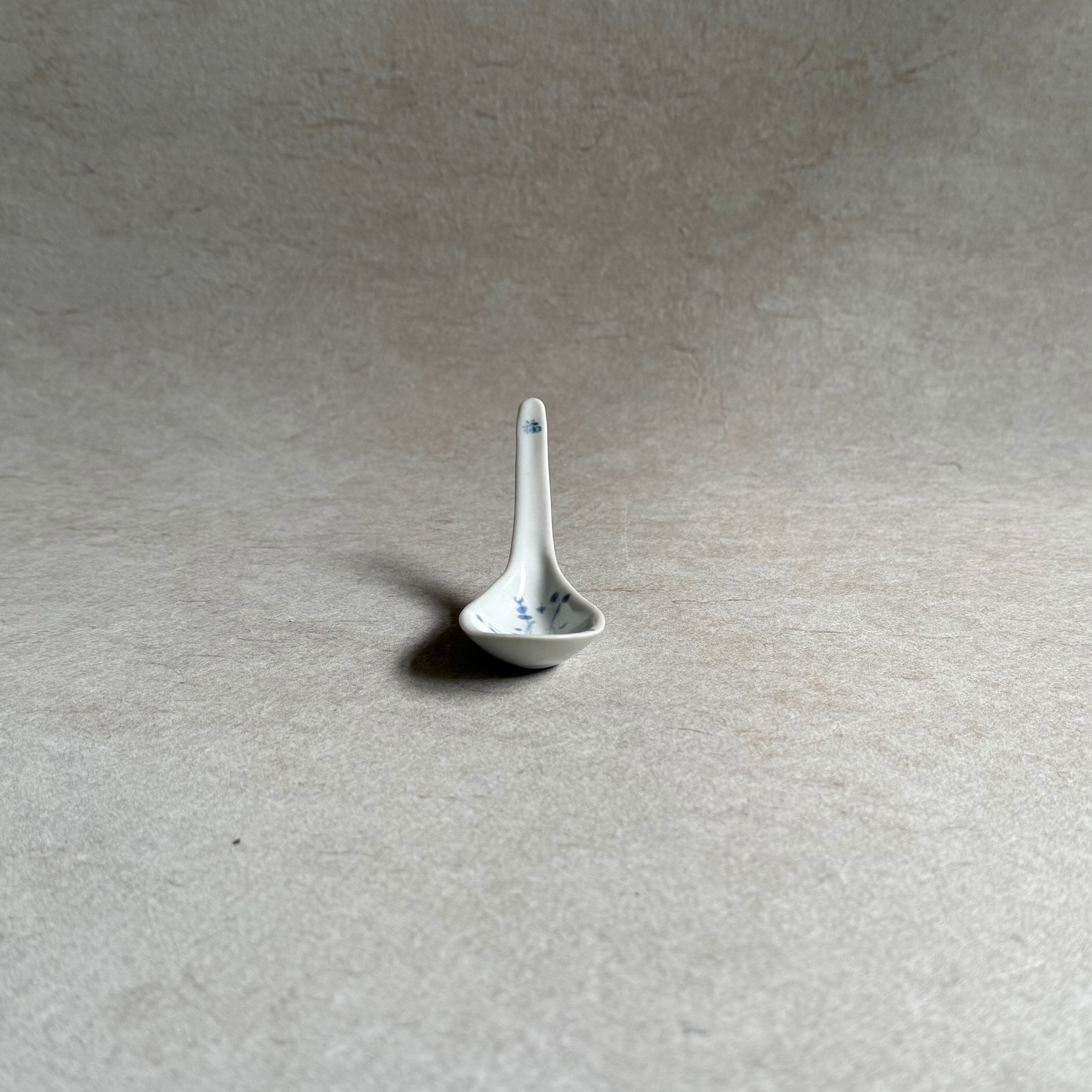 豊増一雄 染付散蓮華(小) | gallery 一白