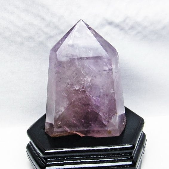 アメジスト 六角柱 アメシスト ポイント 置物 原石 虹入り 台座付属 一点物 152-2150