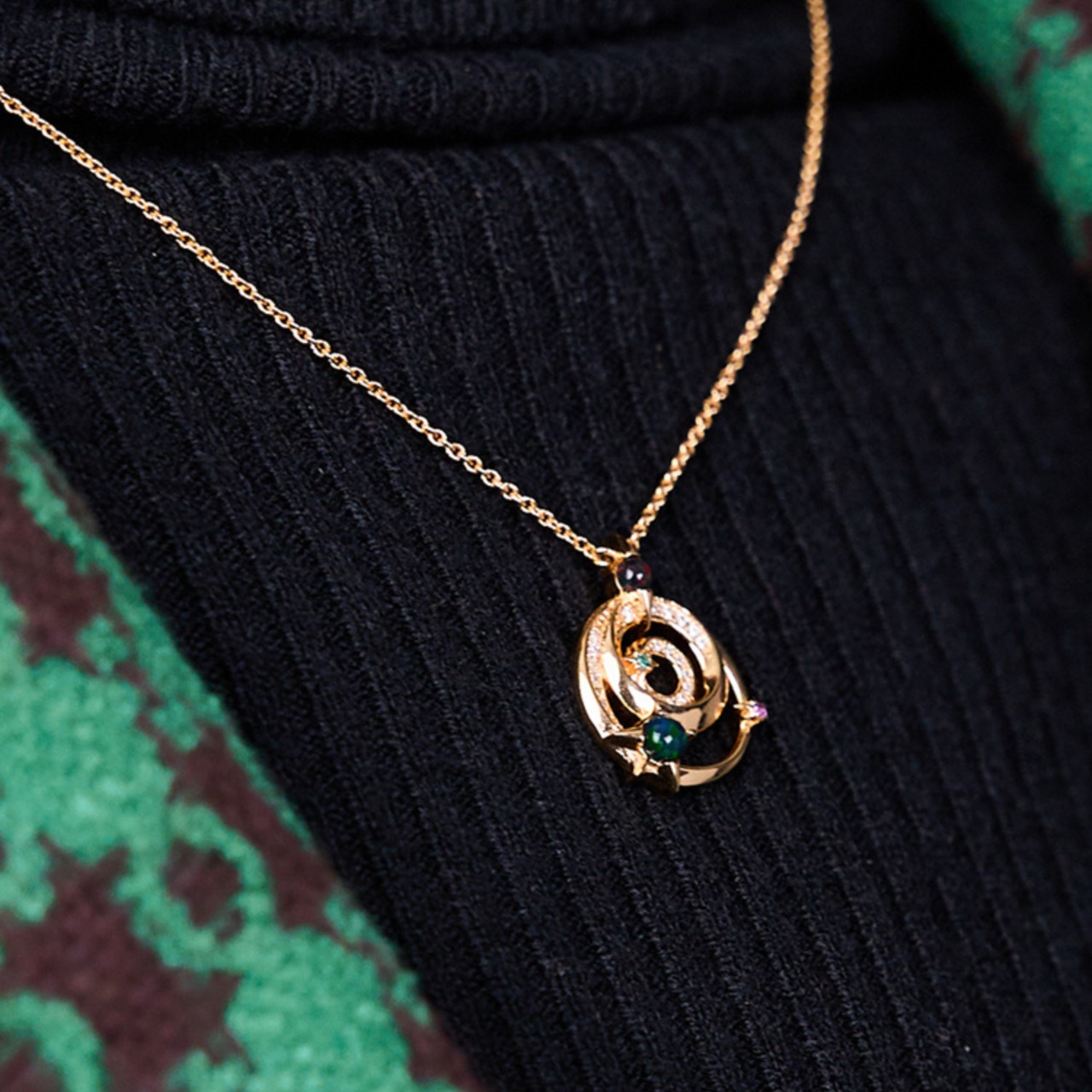 ギャラクシー　ブラックオパールネックレス　M23666