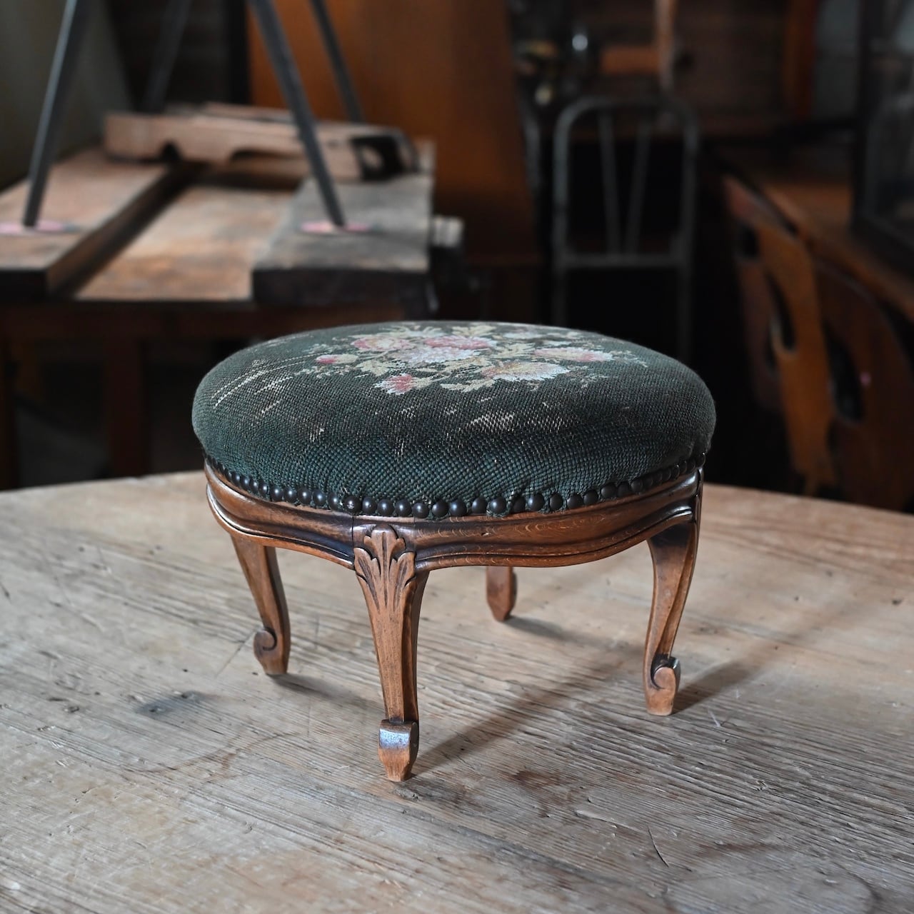Foot Stool / フットス ツール〈 オットマン・プチポワン