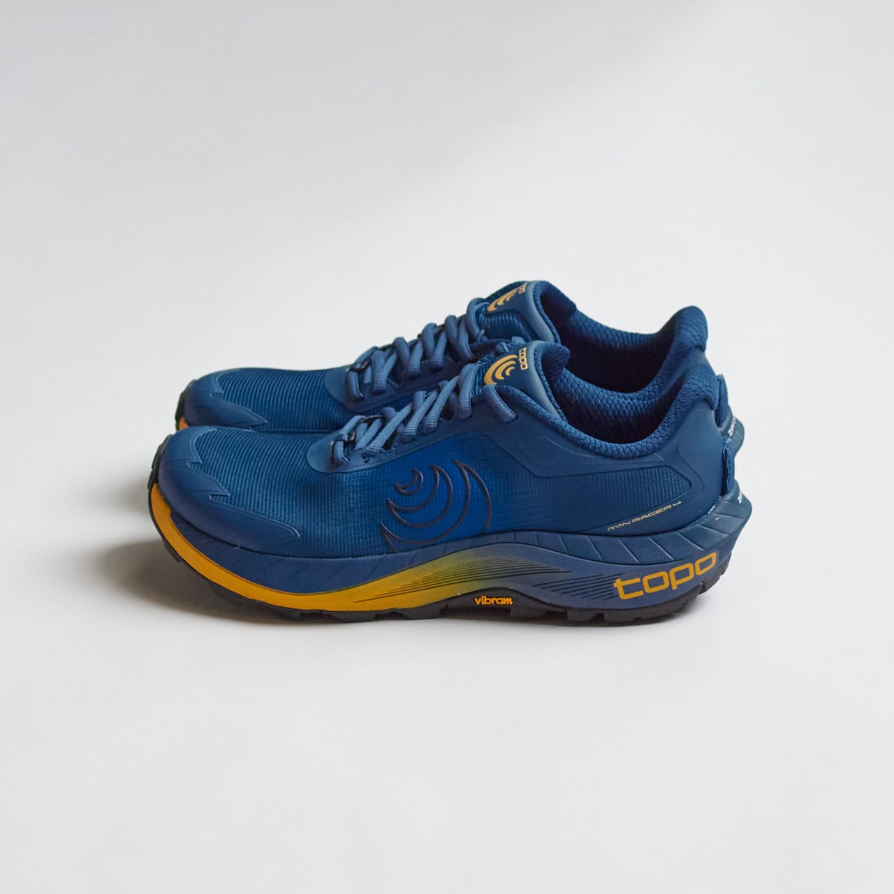 Topo Athletic（トポ アスレチック）MTN RACER 4（マウンテンレーサー