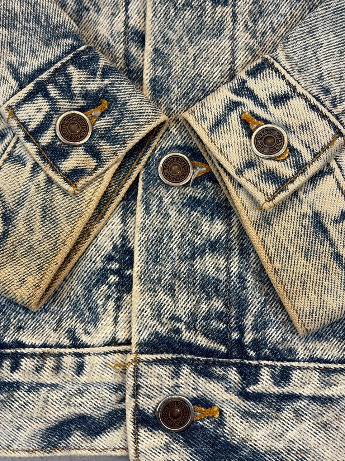 VINTAGE 80's LEVI'S 70508 CHEMICAL WASH DENIM JACKET | vintage
