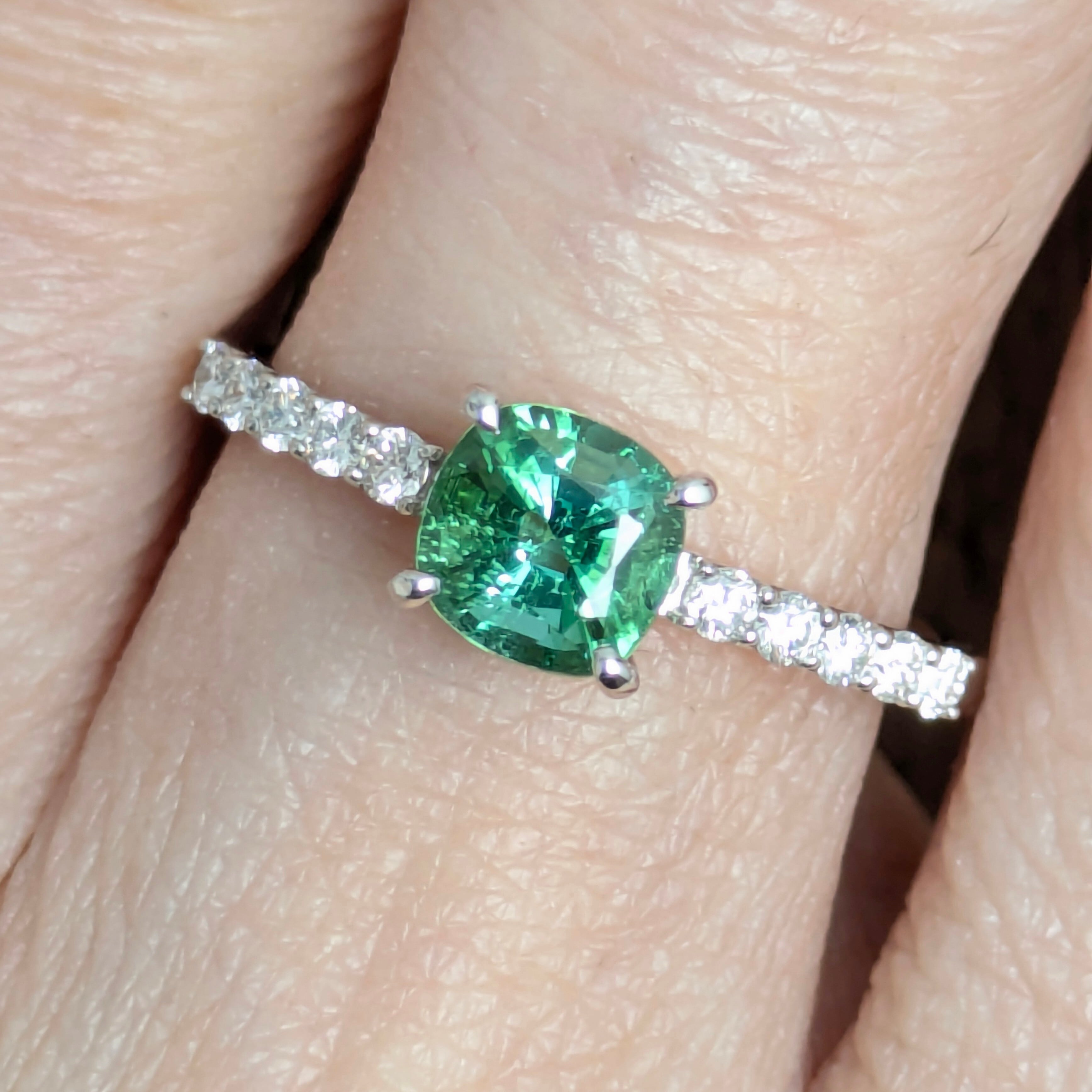 Pt950トルマリンリング トルマリン 0.703ct ダイヤモンド 0.15ct