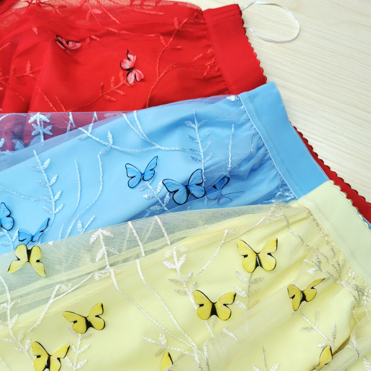 バタフライエフェクトⅡ〜蝶が舞うチュールミニスカート〜M23078