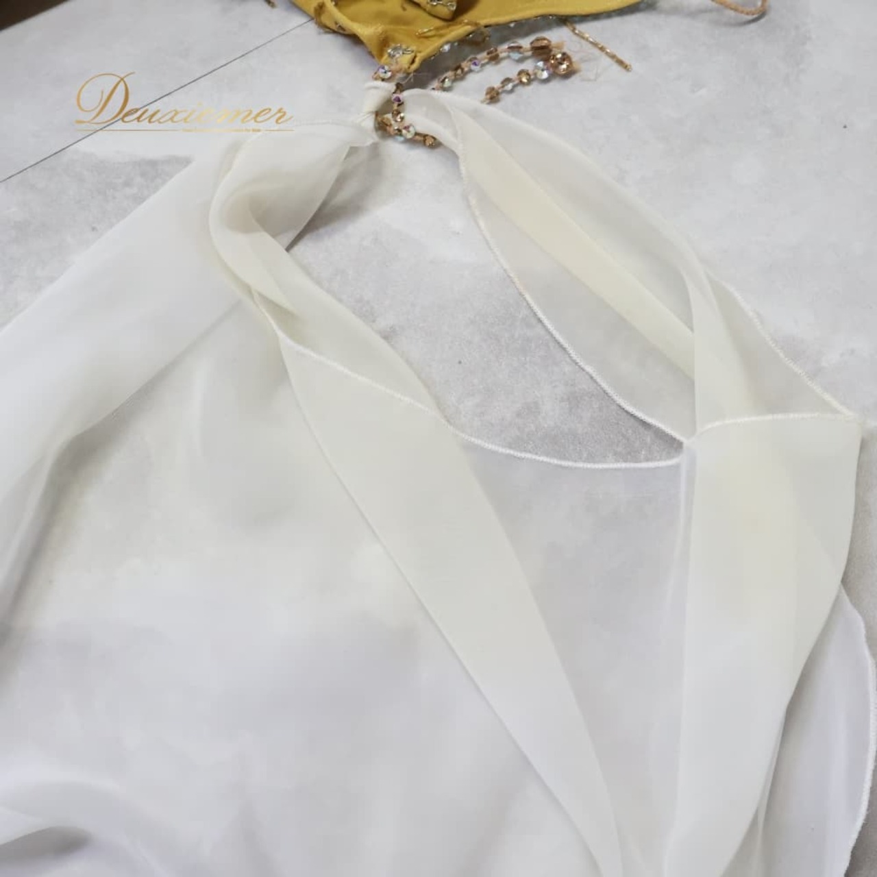 社交ダンス 衣装 クリスアン CHRISANNE イングランド製 スタンダードドレス ワンピース ドレス ホワイト系 ゴールド系 白 金 デモ 競技 ダンス パーティ 発表会 レース フロート レディース ゴージャス 大人かわいい エレガント