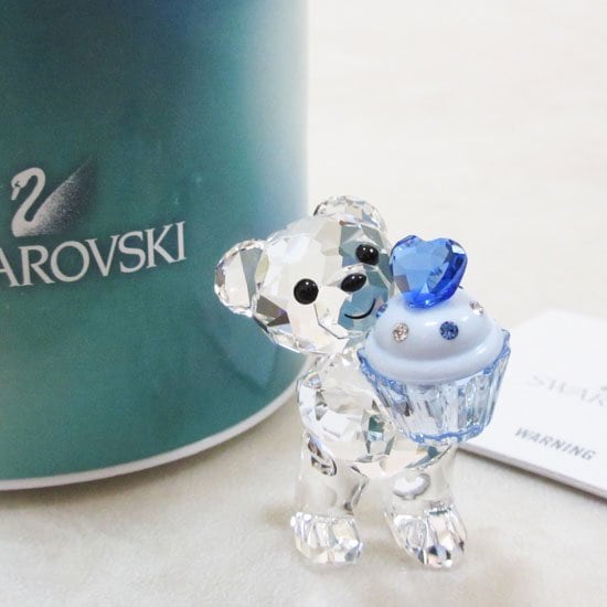 スワロフスキー Krisベア カップケーキ ブルー スワロフスキー 「クリスベア ブルーのカップケーキ」（Kris Bear Blue