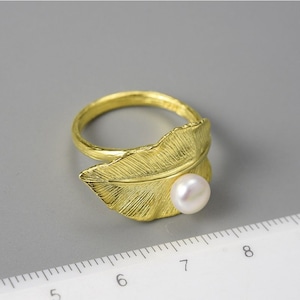 桜の葉のリング - 自然の美しさを指先に取り入れる　R421