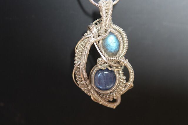 Labradorite & Kyanite silver925 wirewrapping pendant