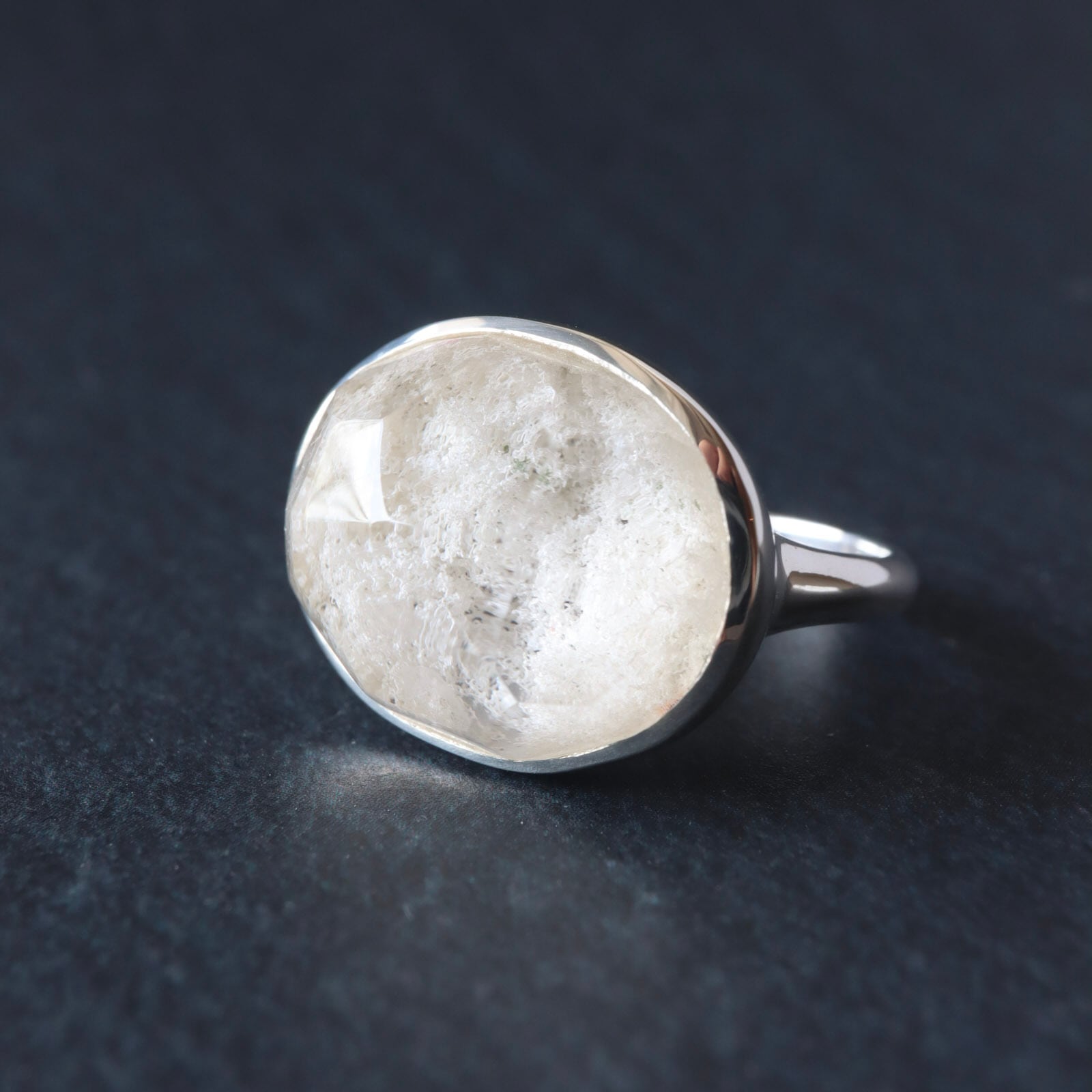 White Gardenquartz ホワイトガーデン リング(ランダムカット )