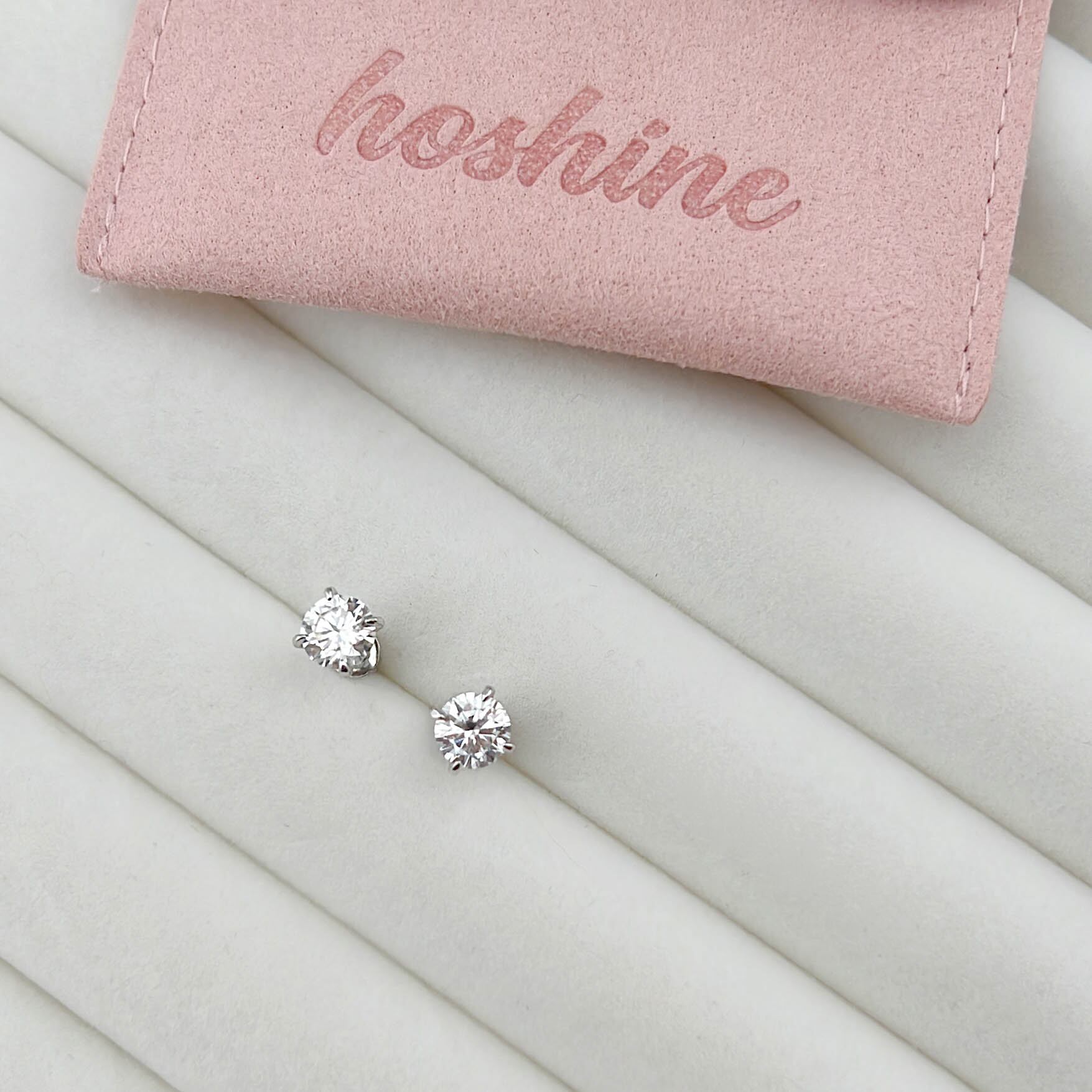 S925純銀 モアサナイト ピアス レディース|上品でエレガントな四爪留めデザイン 1ct・0.5ct