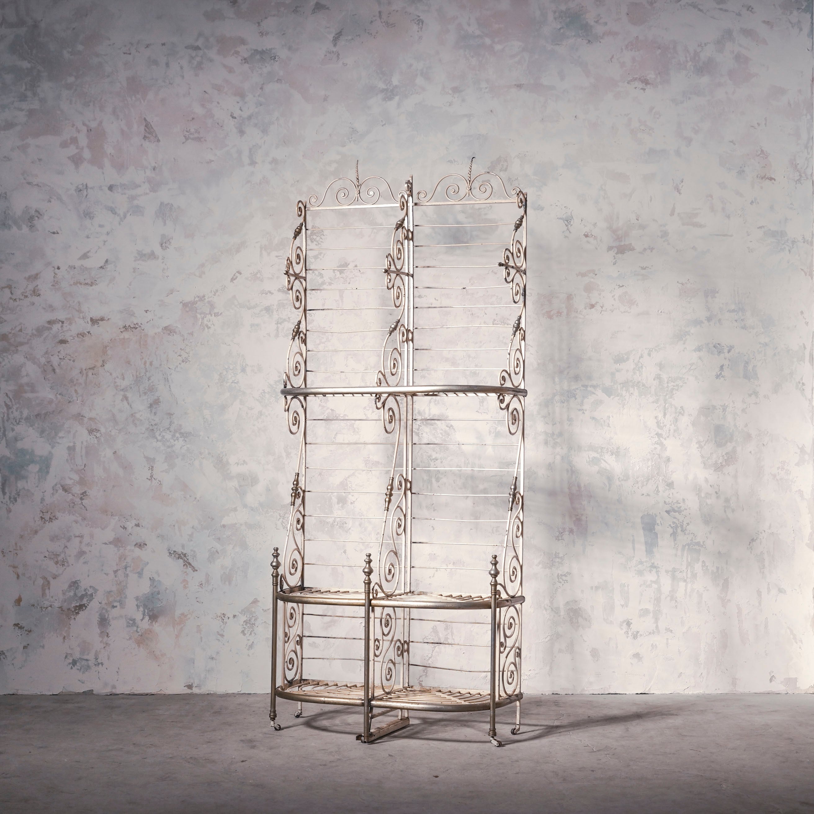 ラック/アイアンラック/フランス/パン屋/店舗什器/ディスプレイ棚/空間装飾/ディスプレイ/アパレル