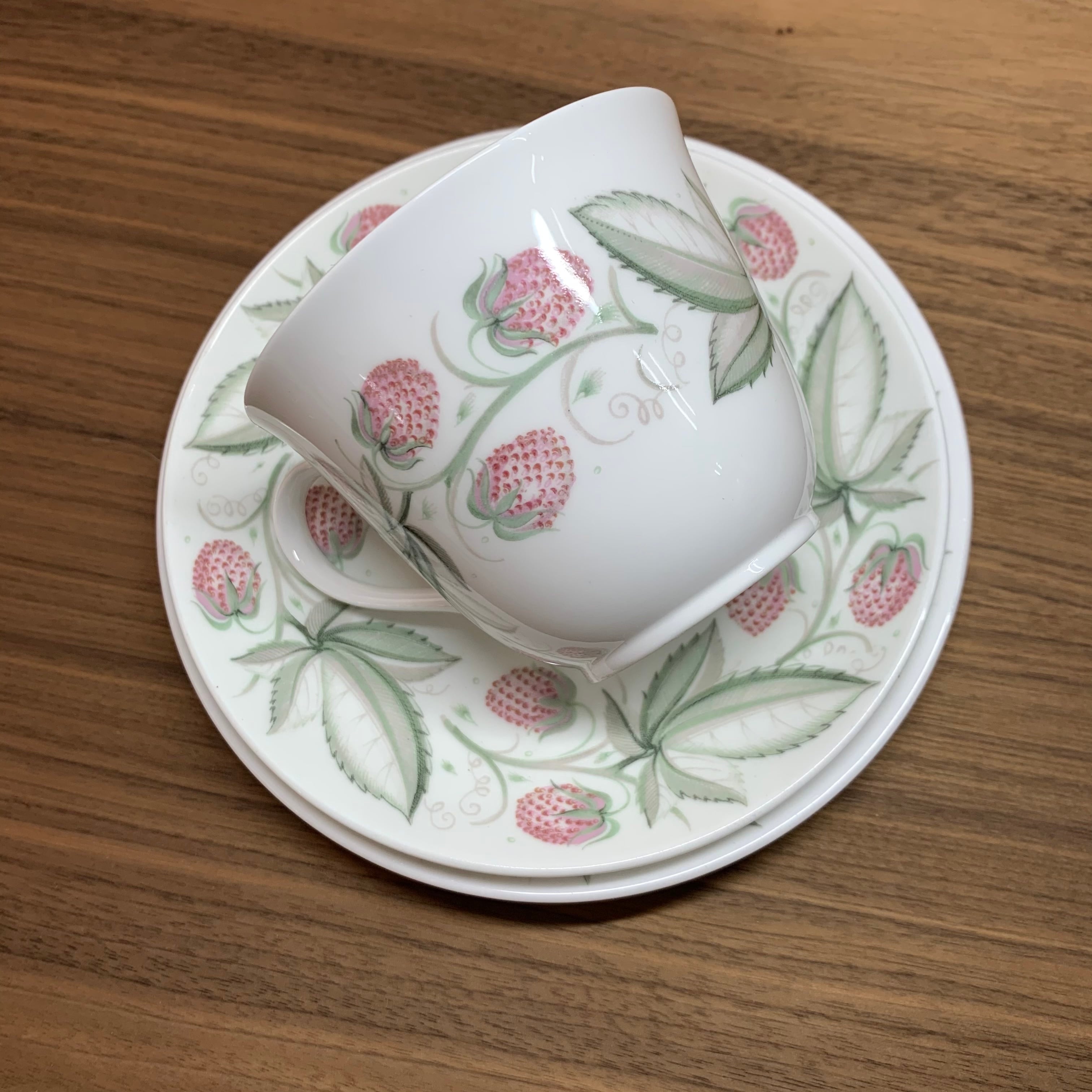 セール】スージークーパー ワイルドストロベリー トリオ イギリス製