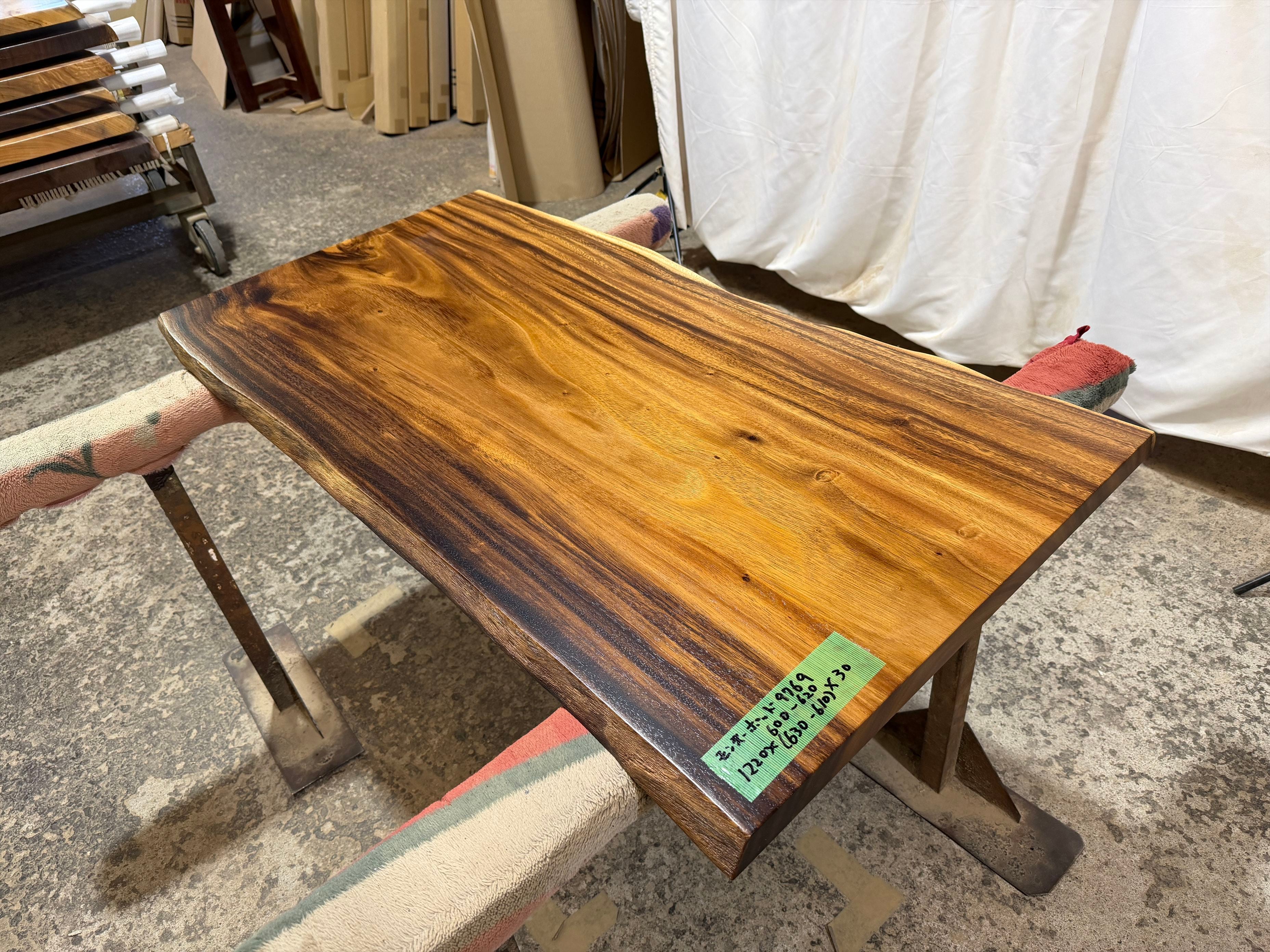 モンキーポッド9769 一枚板無垢 乾燥材 1220x600-620x30mm カウンター センターテーブル ダイニングテーブル