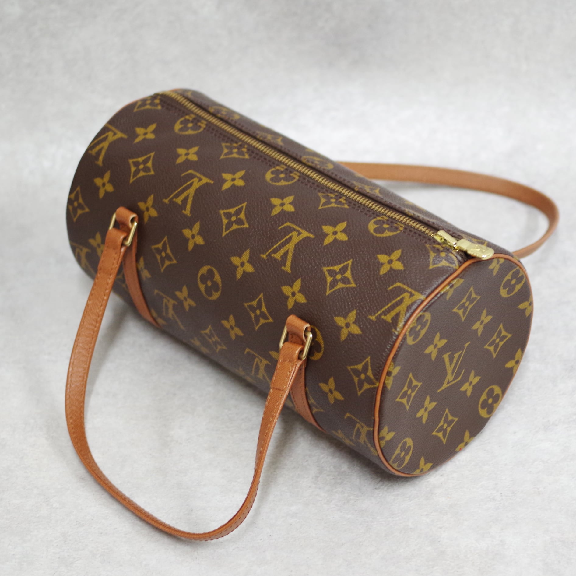 ルイヴィトン LOUIS VUITTON モノグラム パピヨン26 ハンドバッグ