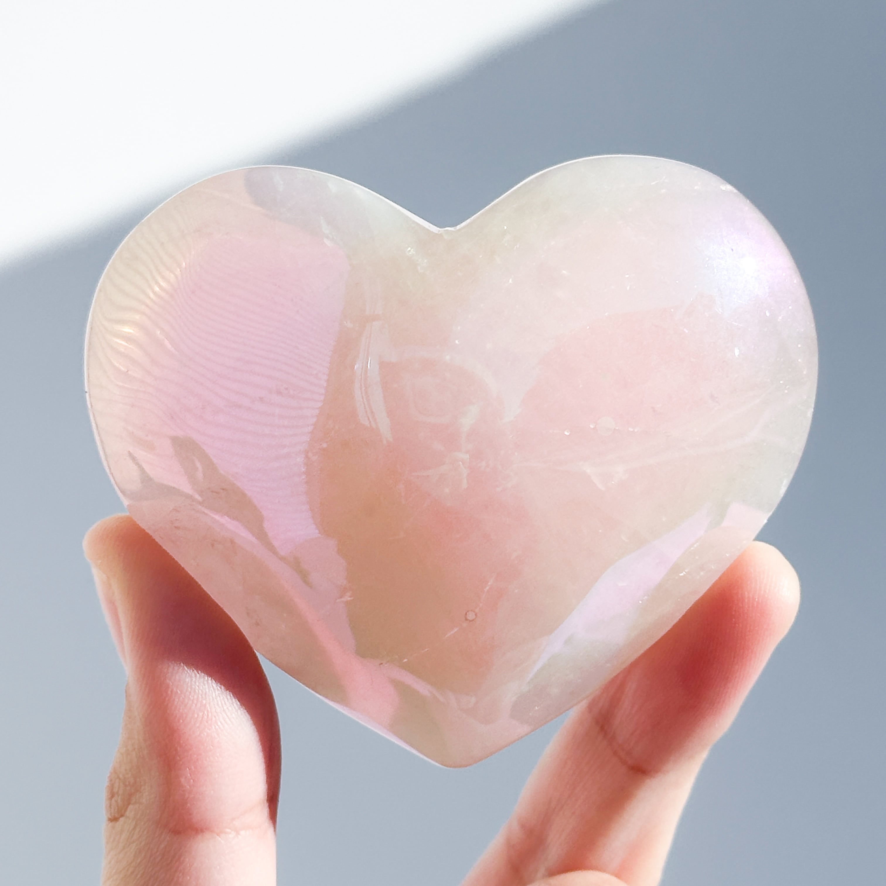 エンジェルオーラのローズクォーツ　大きめぷっくりハート6㎝以上　オーラ加工 Big♡エンジェルオーラローズクォーツ ハート73♡ Angel Aura Rose