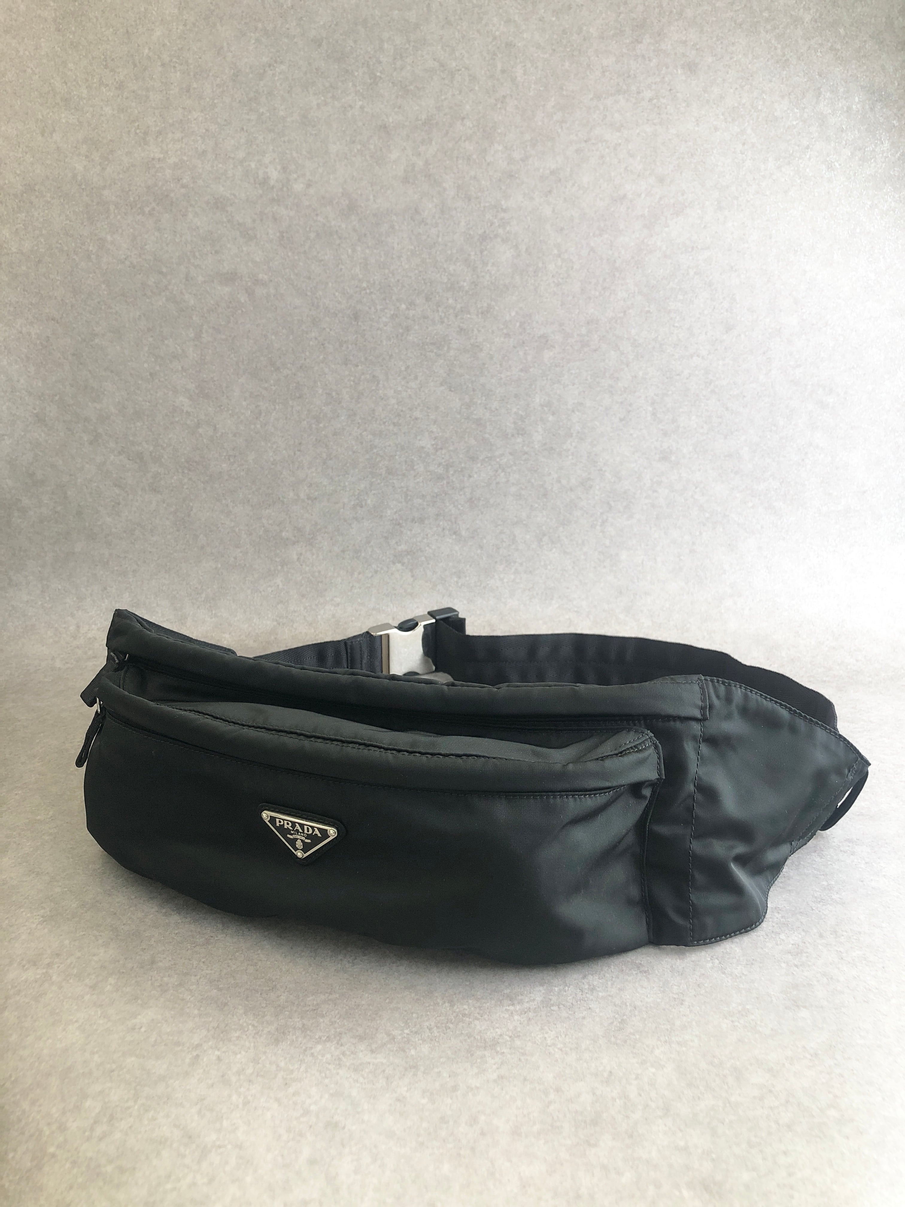 プラダ prada ナイロン スリングバッグ プラダ 三角ロゴプレート