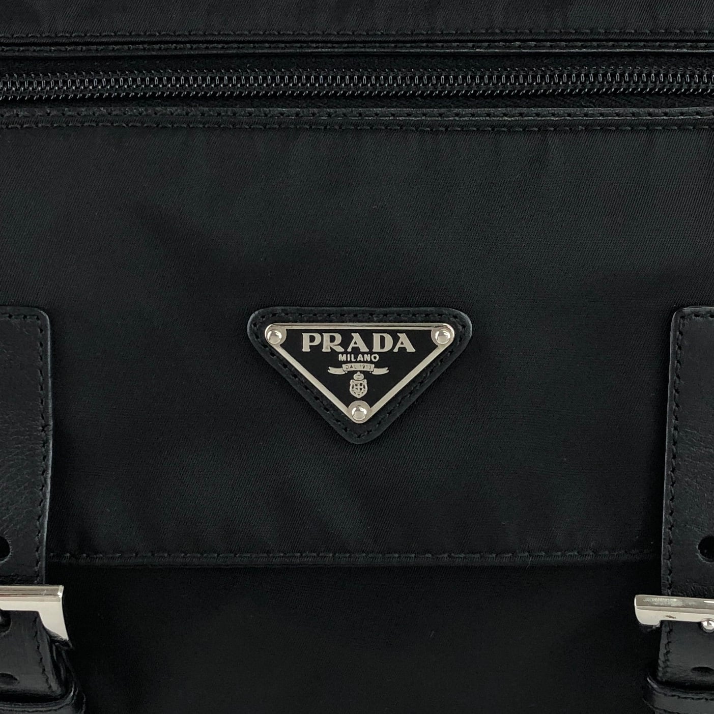 PRADA プラダ ショルダーバッグ ブラック ナイロン フロントバックル