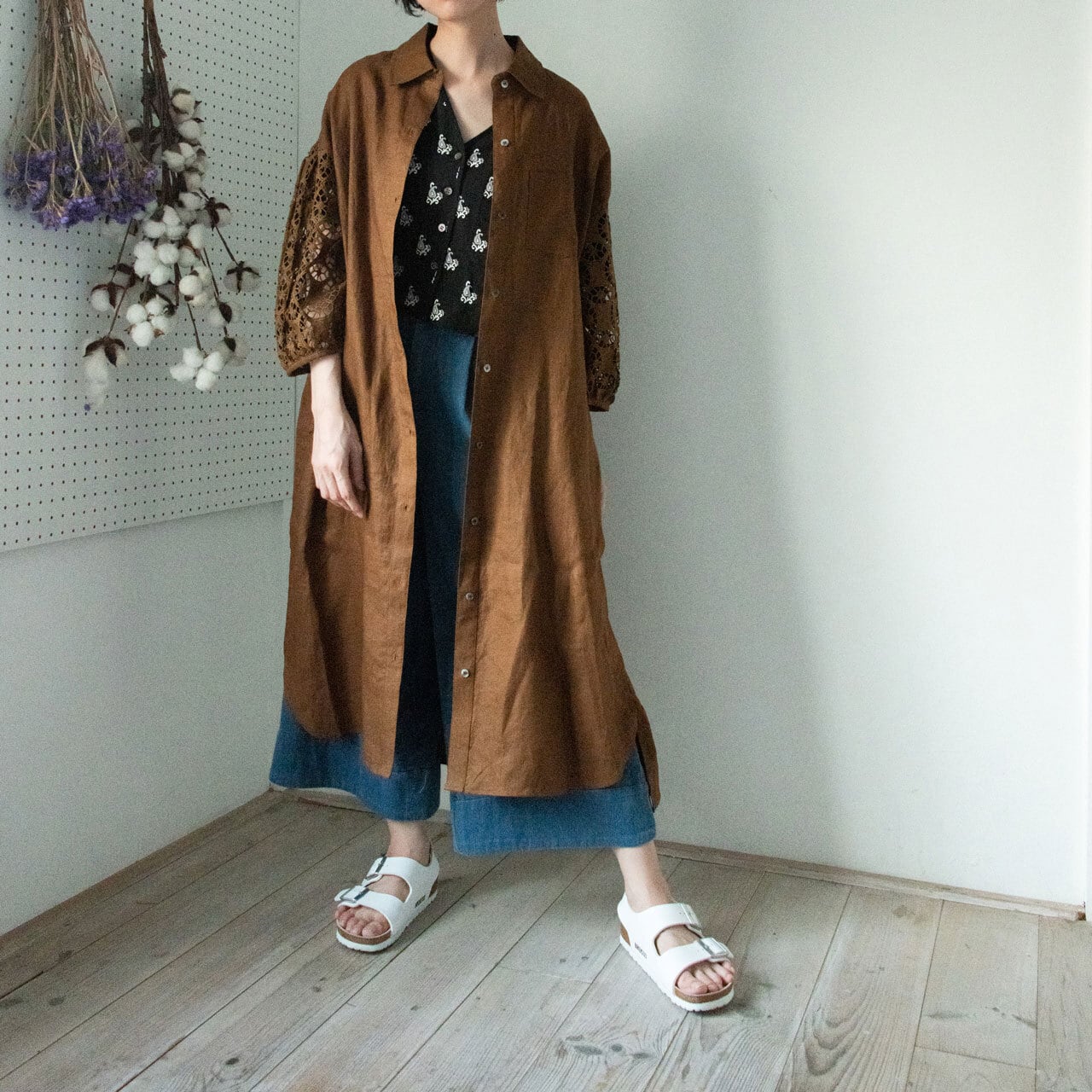 袖透かし刺繍ロングシャツワンピース