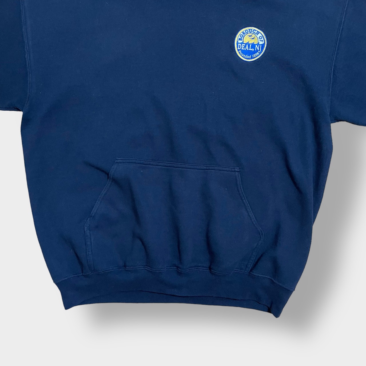 GILDAN ワンポイント ロゴ ワッペン パーカー プルオーバー スウェット フーディー L ネイビー HEAVYWEIGHT ヘビーウェイト ギルダン us古着