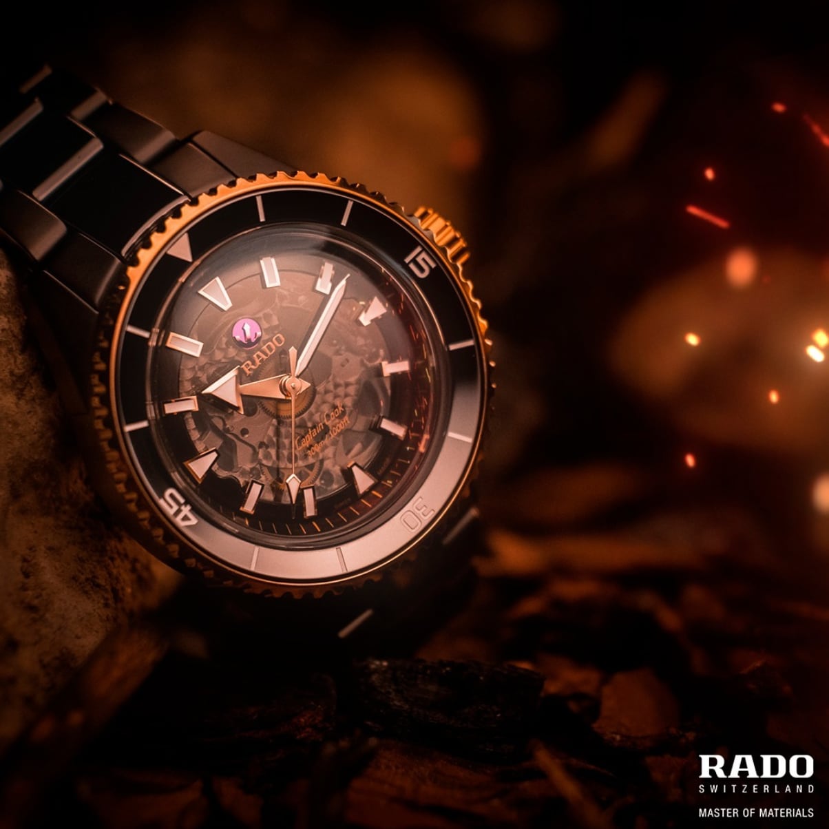 【RADO ラドー】Captain Cook High-Tech Ceramic キャプテンクック ハイテクセラミック（ブラック×ゴールド）／国内正規品 腕時計