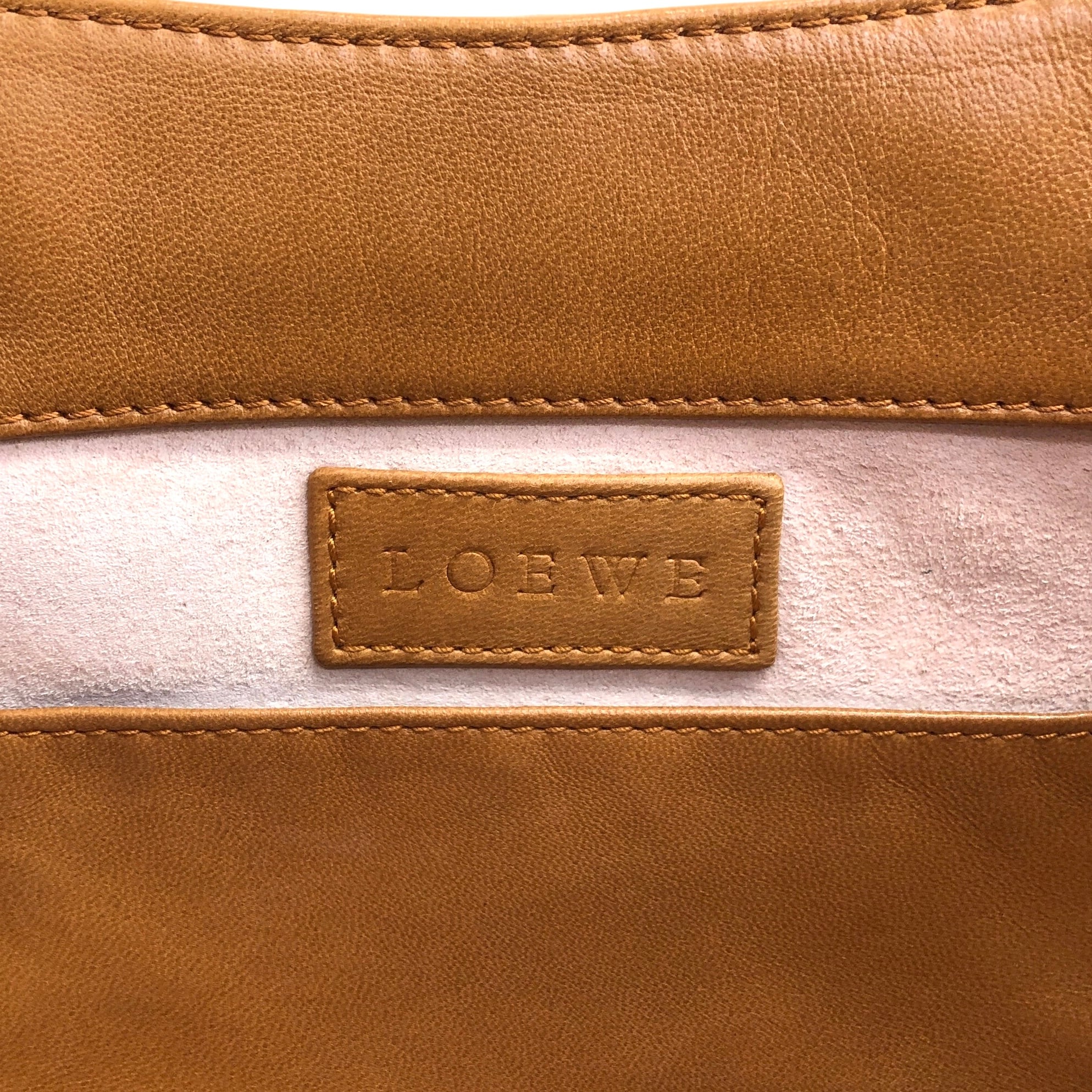 LOEWE ロエベ ショルダーバッグ キャメル アナグラムモチーフ レザー