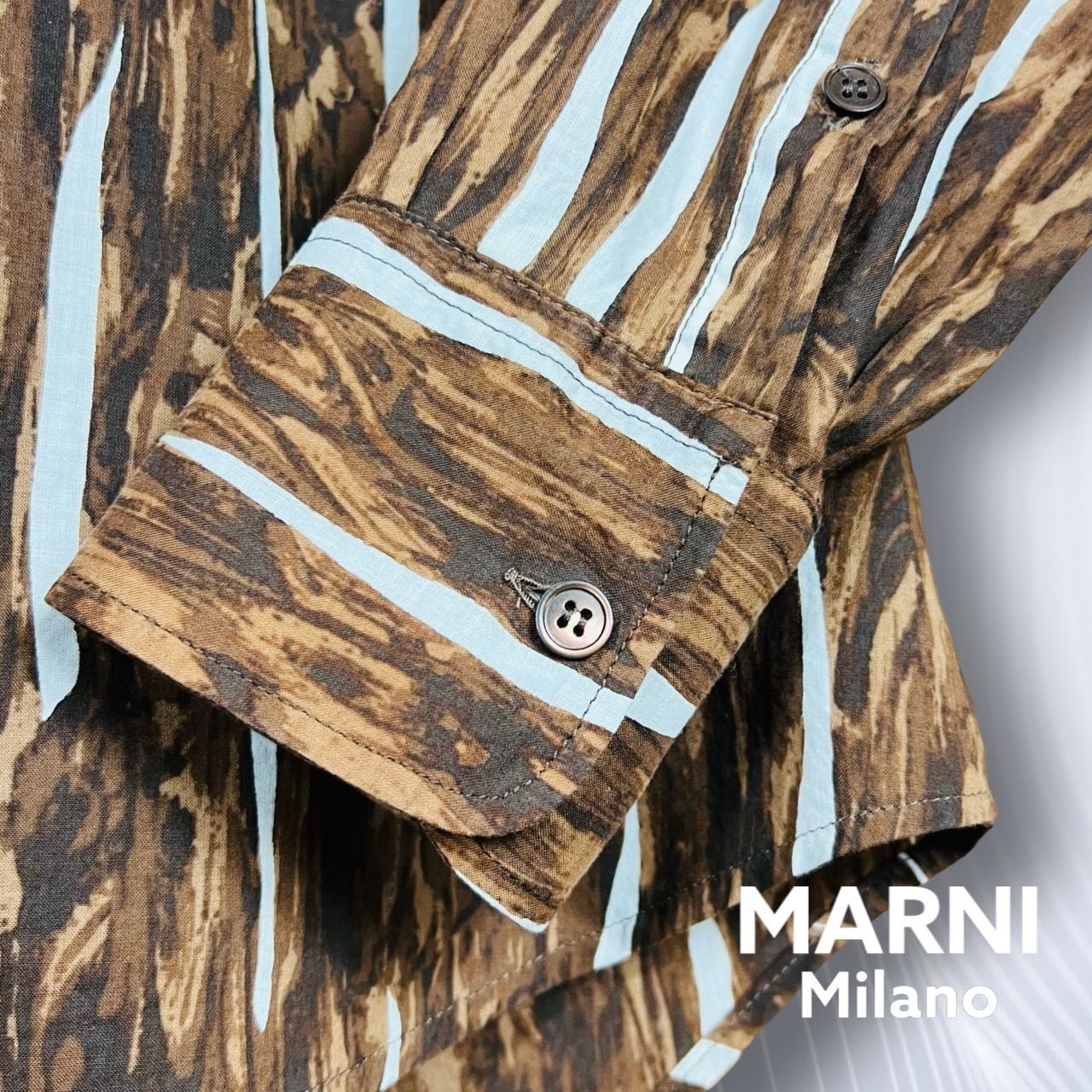 マルニ】MARNI 長袖シャツ 総柄 プリント 48 イタリア製 美品 マルニ】MARNI 長袖シャツ 総柄 プリント 48 イタリア製 美品