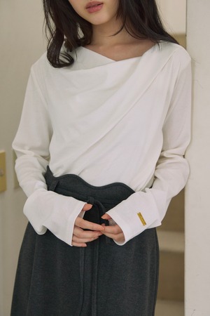 AM139022 drape neck cutsew