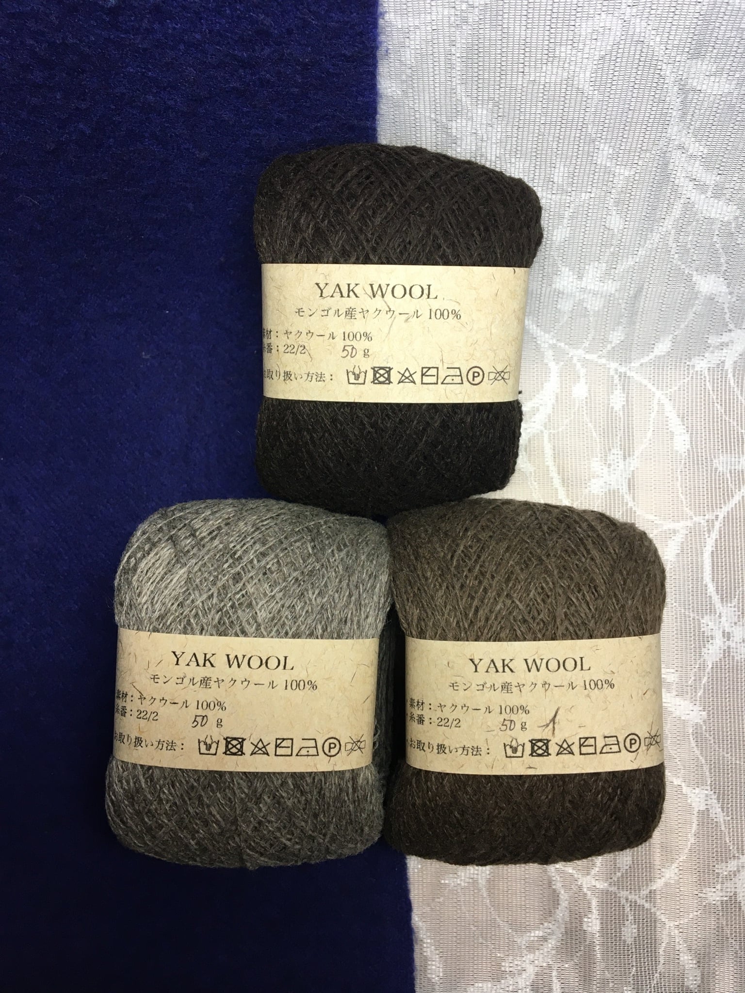 ヤクウール100% 軽くて暖かいブランケット オーガニックカラ ヤクウール100% 軽くて暖かいブランケット オーガニックカラ