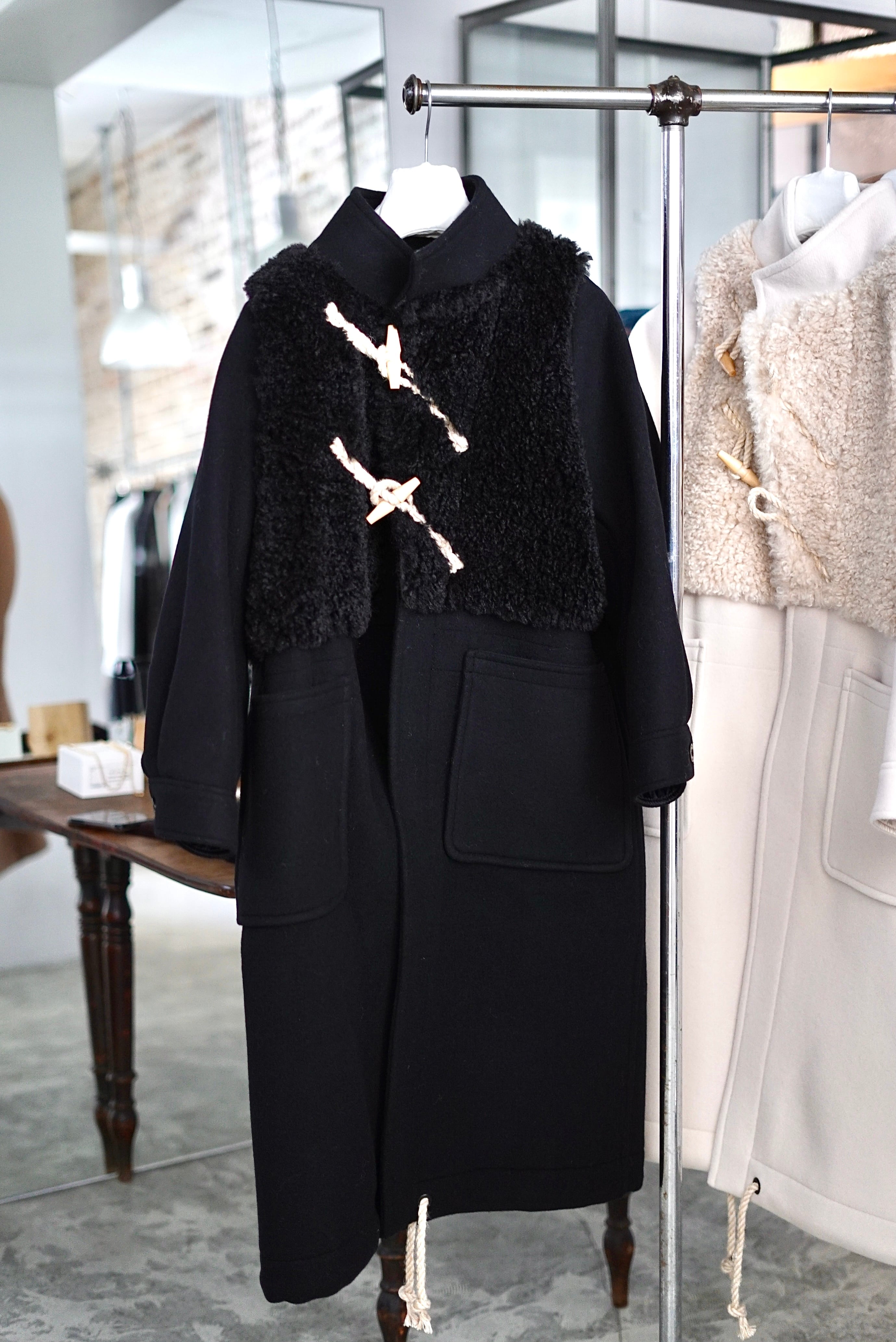 HYKE / DOUBLE FACE FAUX SHEARLING DUFFEL COAT (BLACK, BEIGE, CREAM