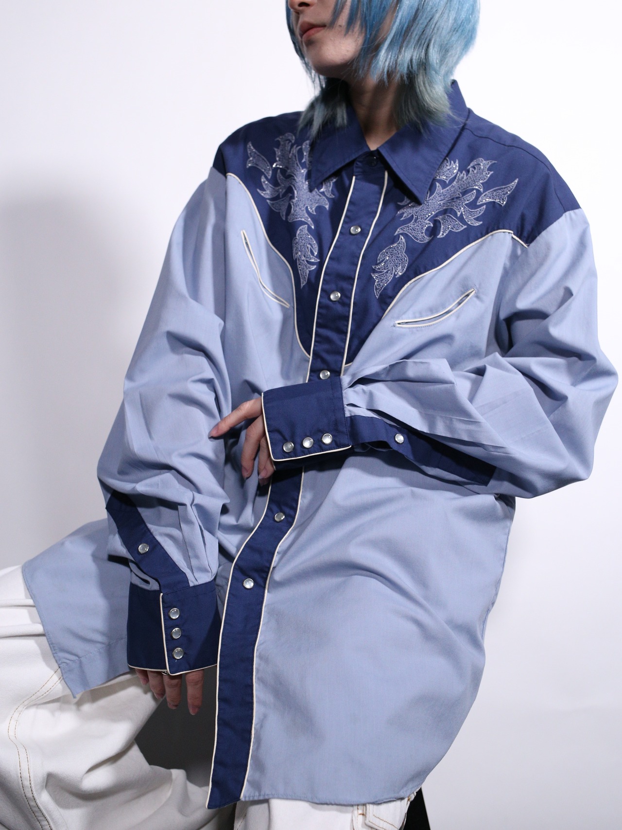 cold coloring over silhouette western shirt - 1