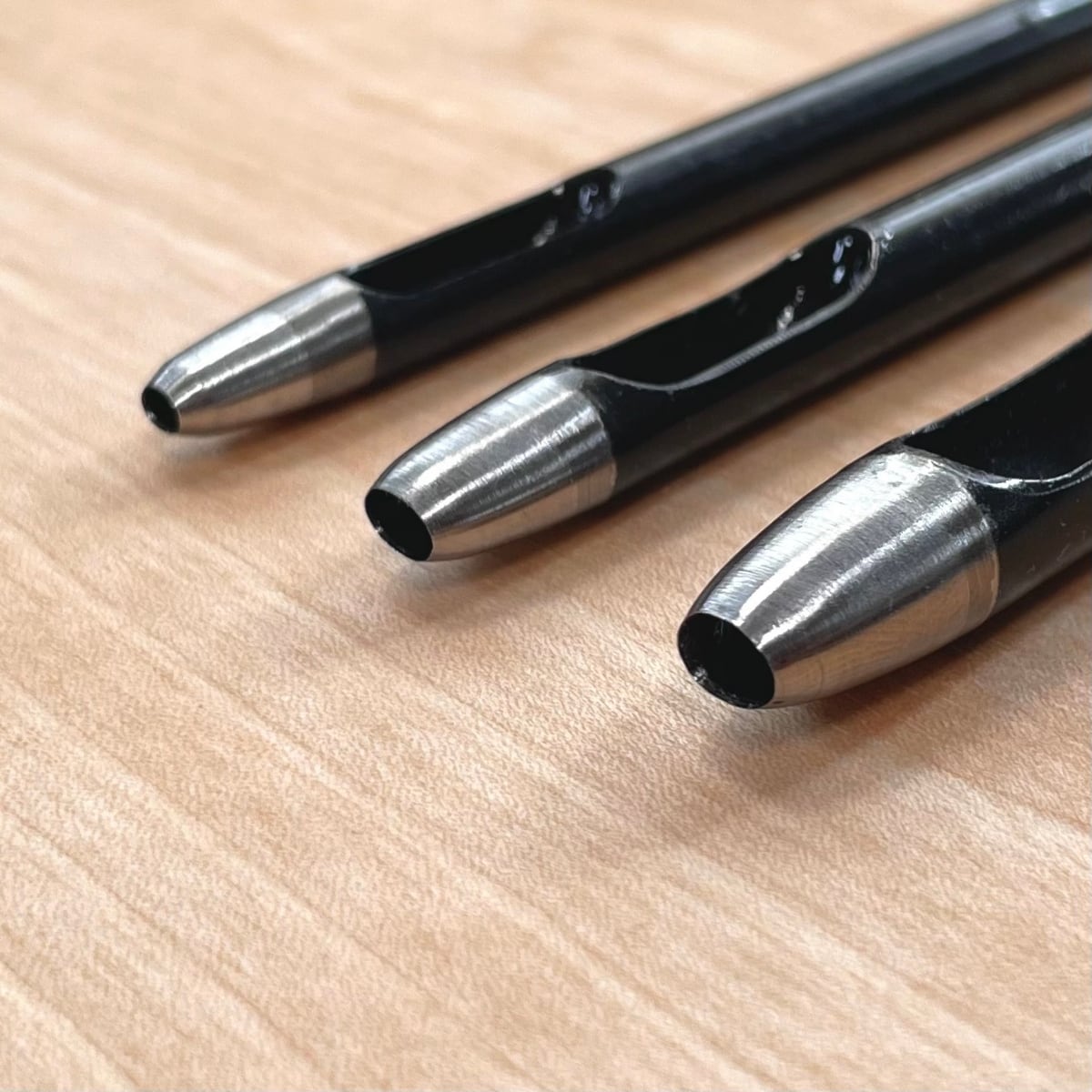 クラフト社 ベルト用穴あけ 12号 / 穴4.7×3.6mm / ベルトのピン穴に