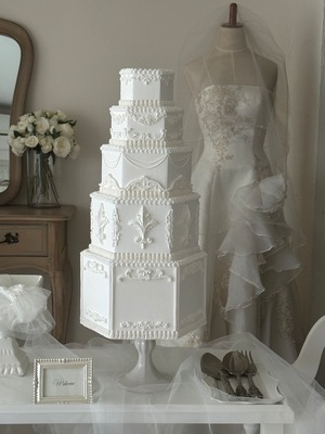 Hexagon Wedding Cake（ヘキサゴンウェディングケーキ）｜Cake Cutting Design（ケーキ入刀デザイン）