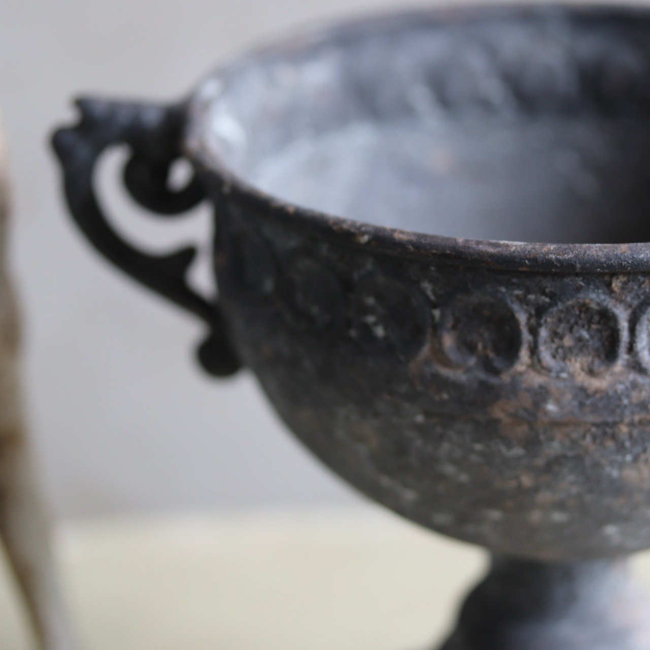 植木鉢　アンシャンハンドルカップSGY　アンティーク調　シャビーシック　オシャレ　UF561