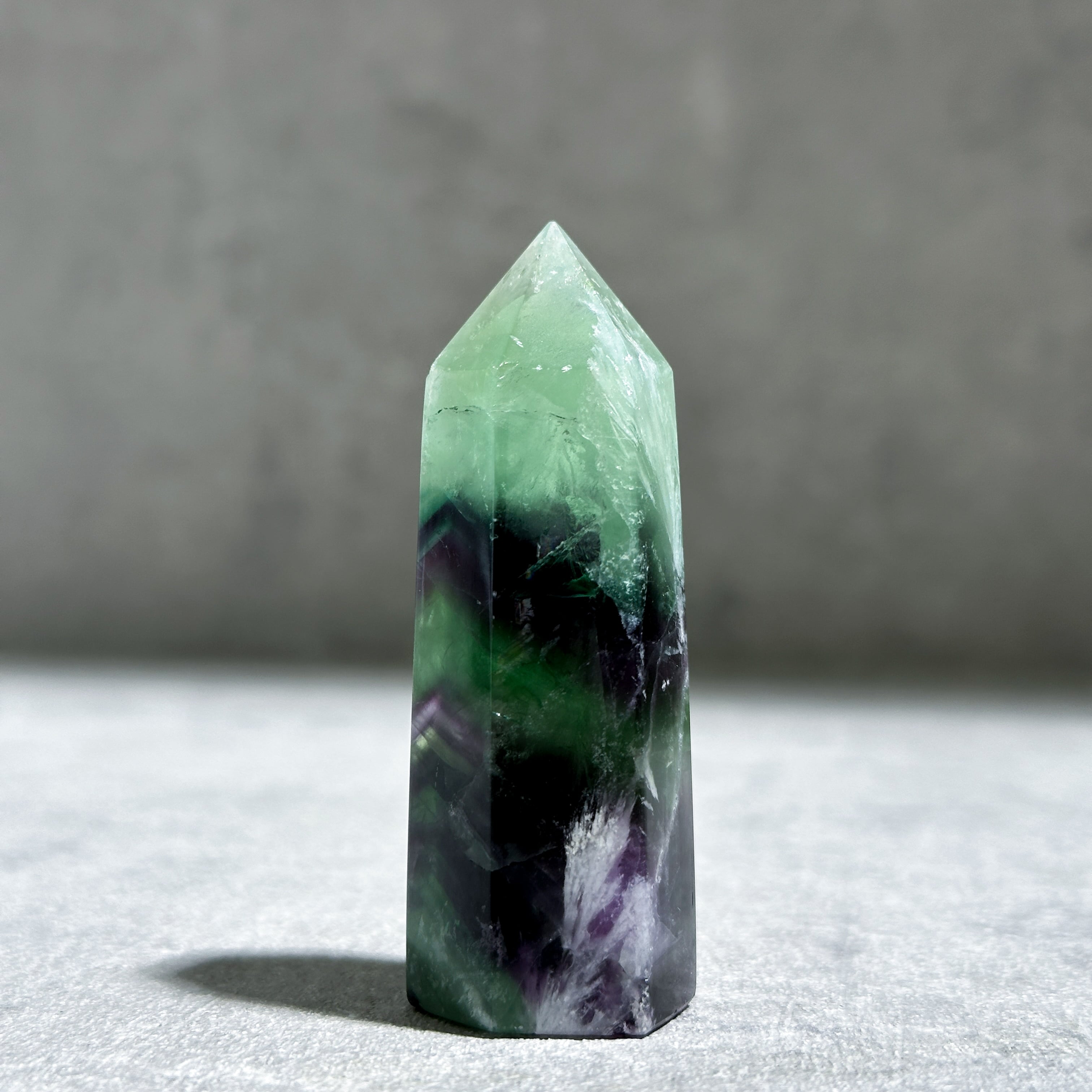 エンジェルフェザーフローライトタワー型 94◇ Angel Feather Fluorite ◇天然石・鉱物・パワーストーン