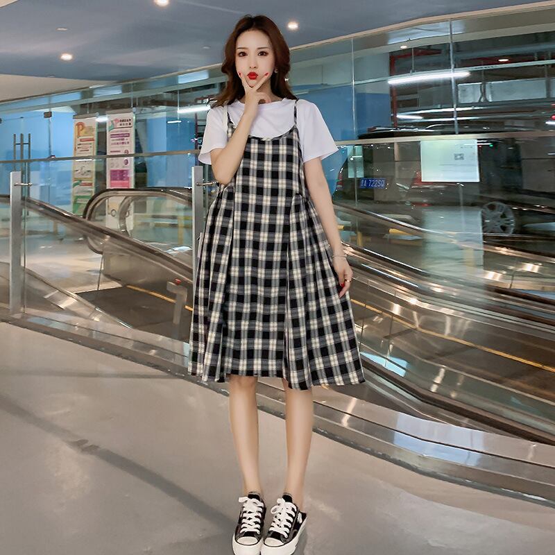 【新作】【送料無料】 マタニティウェア2020夏の新しい流行の母親妊娠中のツーピーススーツコットンとリネンチェック柄ミドル丈サスペンダースカート+ Tシャツ-アリババ サマー 夏物 expec262266435340