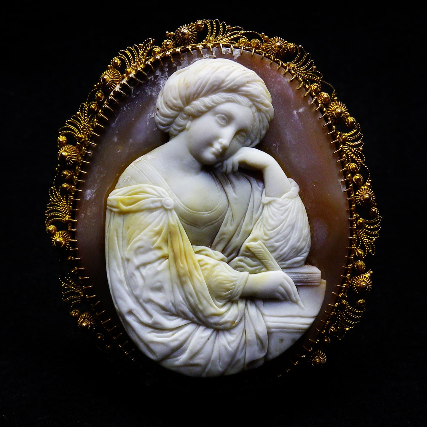 アンティーク(推定19世紀前期) グエルチーノ画カメオ”ペルシアのシビュラ”