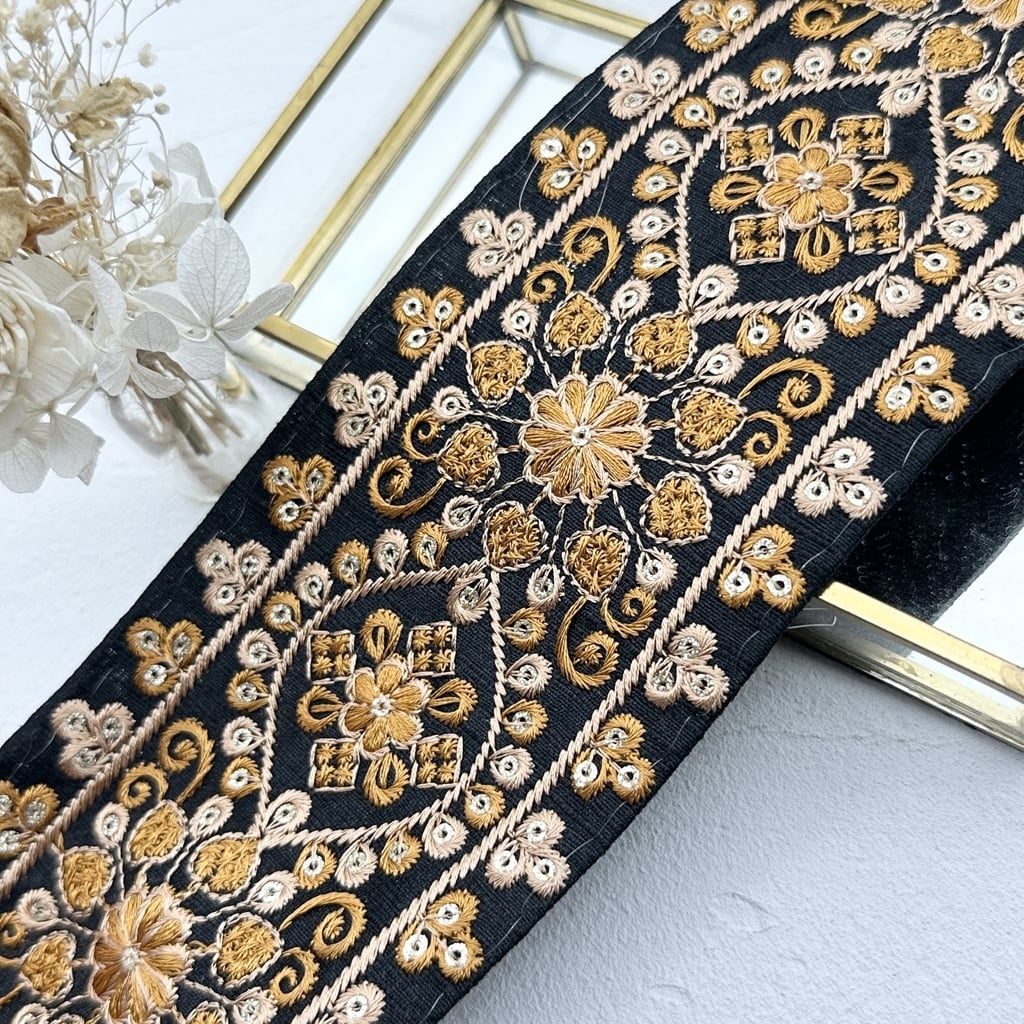 ラディアント [オレンジブラック]インド刺繍リボン 2506 | インド刺繍