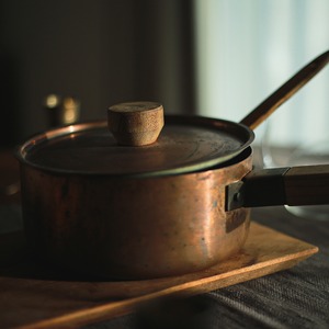 銅 片手鍋 蓋付き ヴィンテージ｜キッチンに深みを与える一生モノのレトロな道具