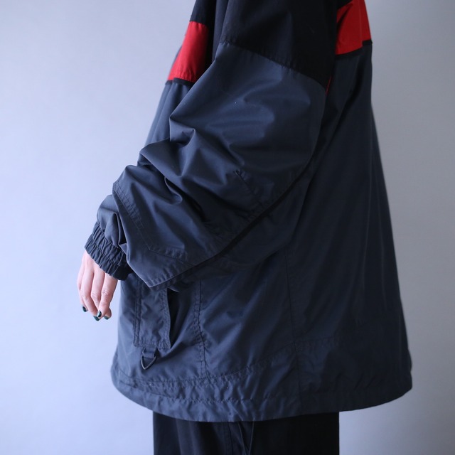 "Columbia" 3-tone good coloring over silhouette mountain jacket