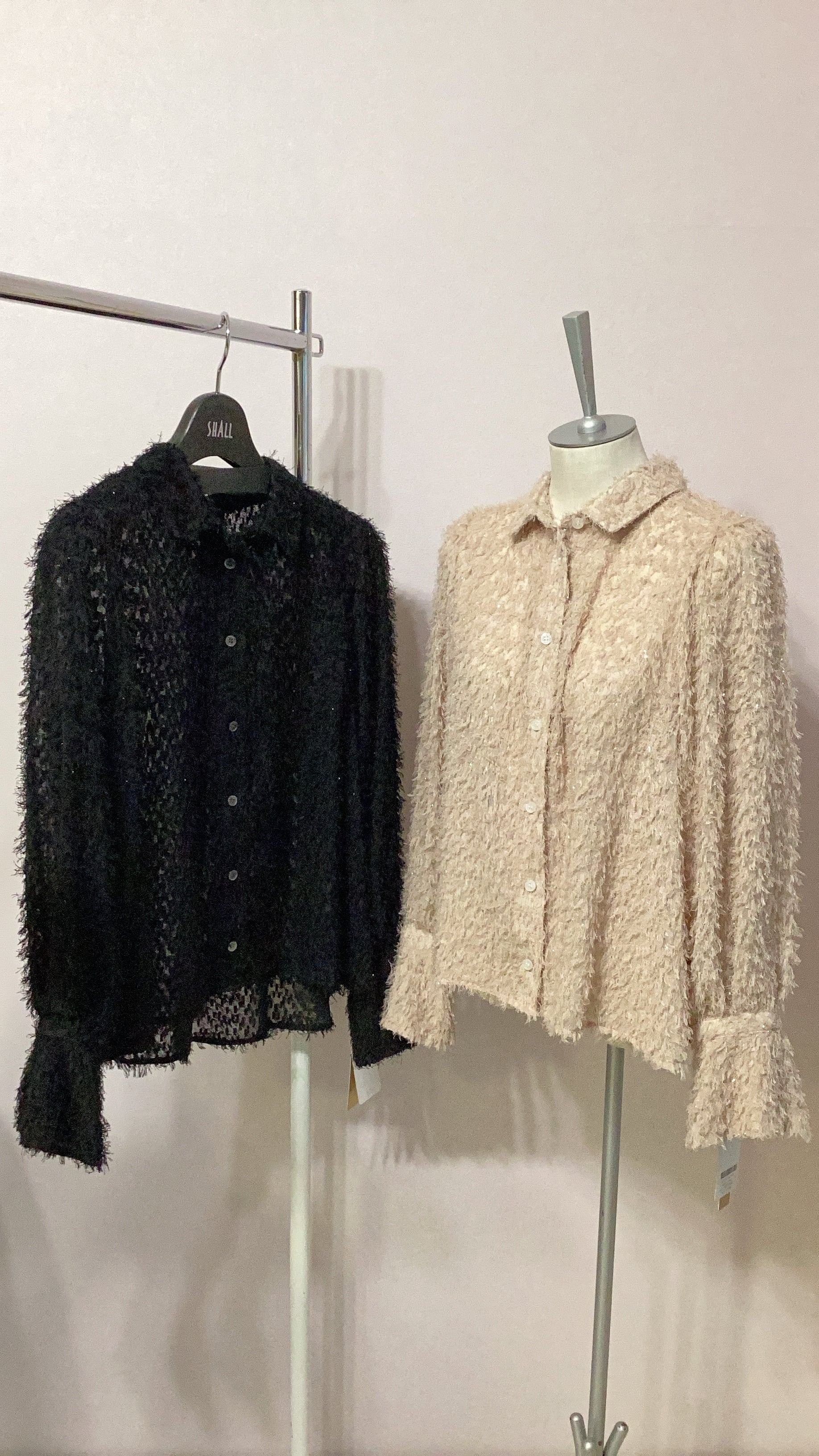 Les Ageu フェザーラメブラウス No.E-3060 ブラック11号 ピンクベージュ9号 chris montdz レアージュ