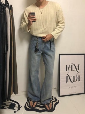Relaxed Boots-cut Denim [Light Blue]